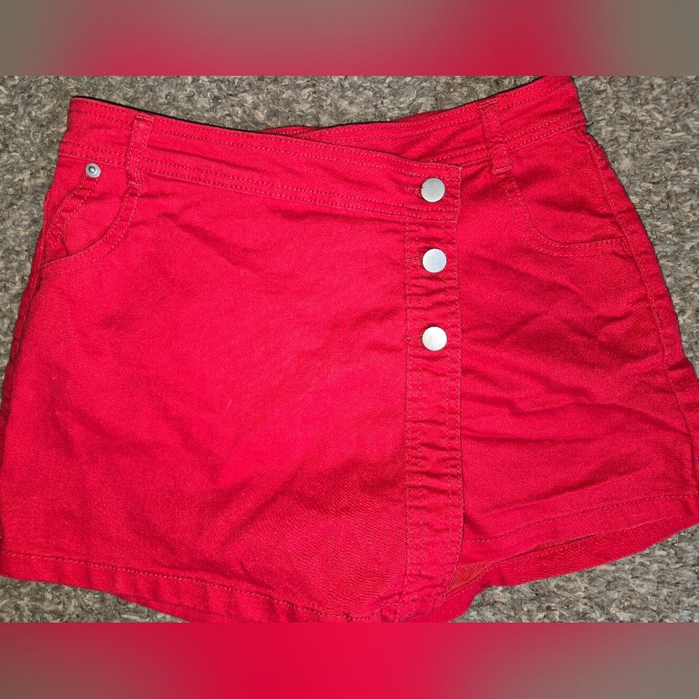 *** No boundaries  Red Size 5 Skort